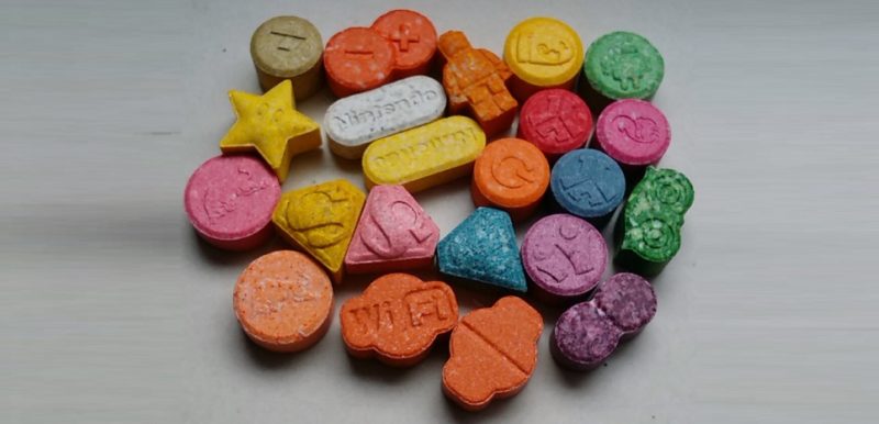 (MDMA, экстази): что это, действие, симптомы, последствия и помощь